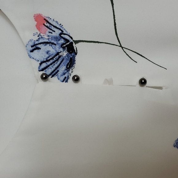 Reitmans Floral Button Front Tank Top  Size XS - Picture 5 of 9